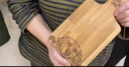 image of dog burnt into chopping board using pyrography